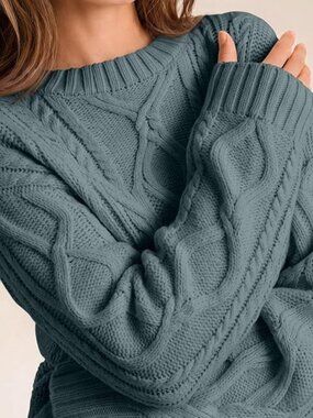 Queen Women's Oversized Cable Knit Sweaters 2026 Fall Outfits